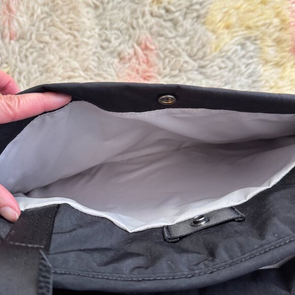 Bellroy Tokyo Wonder Tote 15L Raven Black - Picture 7 of 14